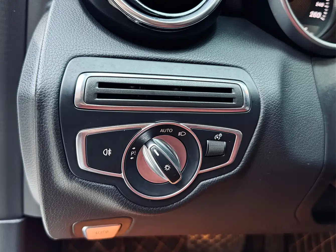 Mercedes-Benz C-Class 2018 C 200 Sport Edition фото 18