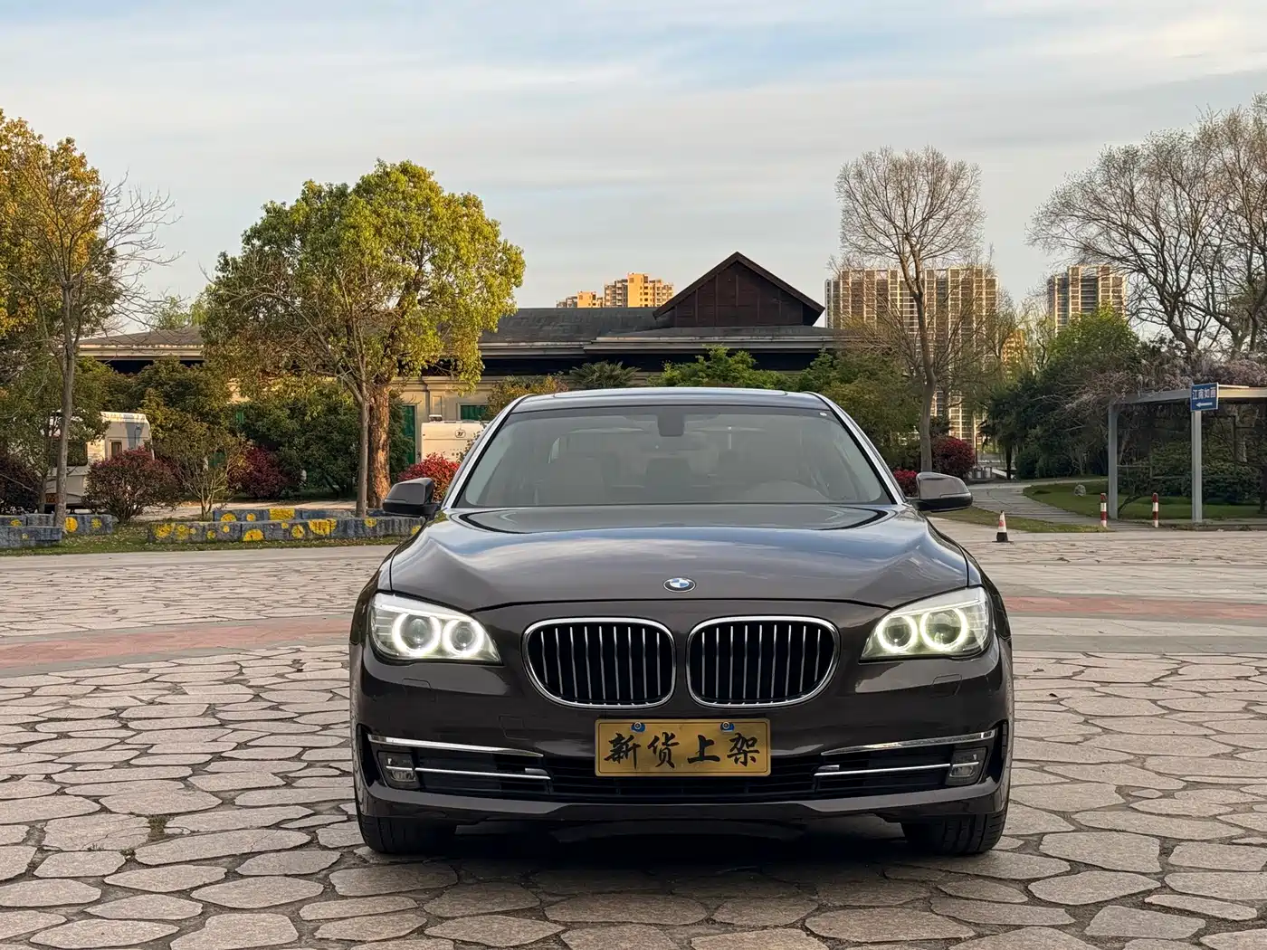 BMW 7 Series 2013 Model 730Li Luxury фото 2