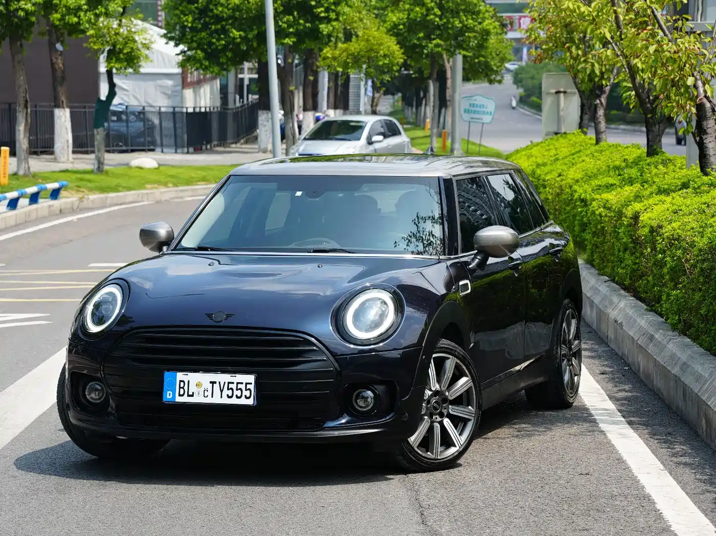 Фото 1 - MINI CLUBMAN