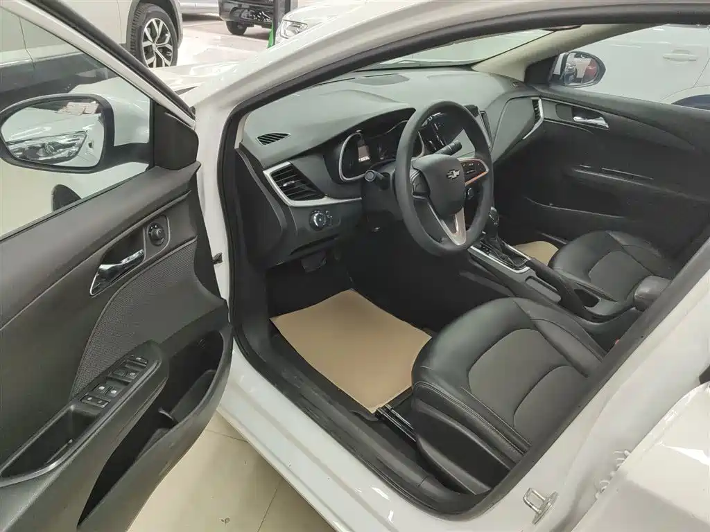 Chevrolet Cavalier 2019 320 Automatic Joy Edition фото 16
