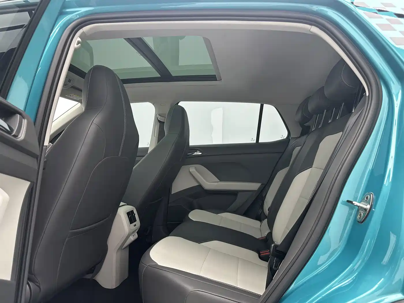 Volkswagen T-Cross 2022 2023 280TSI DSG Luxury Edition
