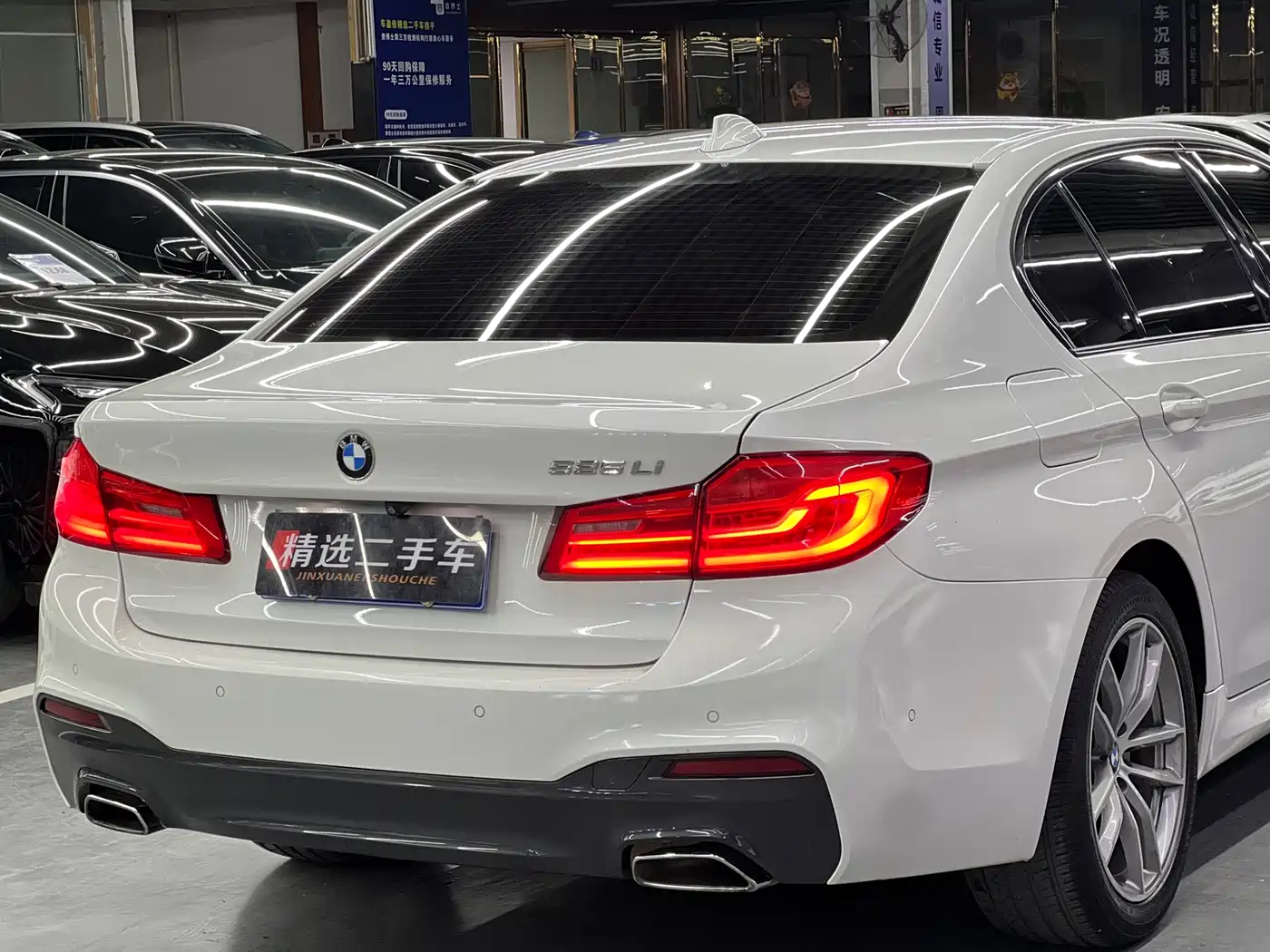 BMW 5 Series 2019 525Li M Sport Package фото 9