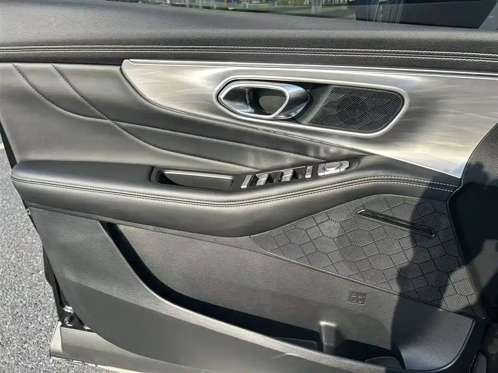 GAC Trumpchi Trumpchi GS8 2024 Navigator Series 2.0TGDI 2WD Luxury Smart Connect Edition фото 22