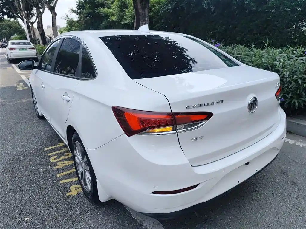 Buick Excelle 2019 18T Auto Connected Elite China VI фото 5
