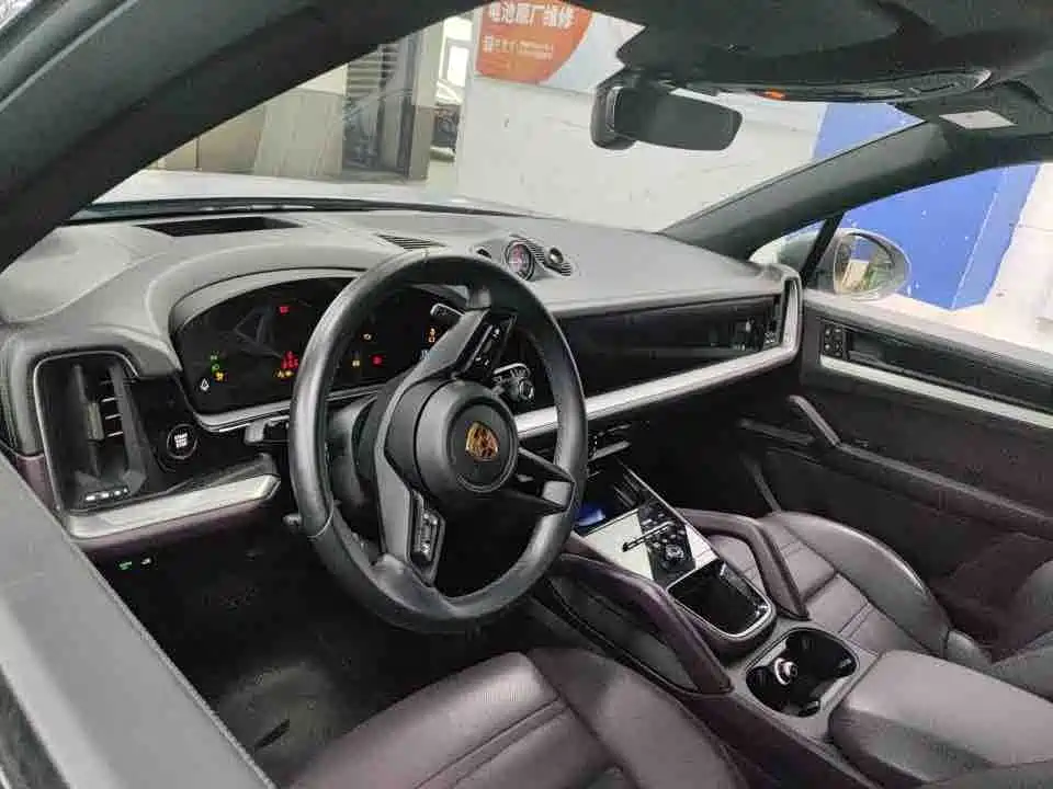 PORSCHE CAYENNE