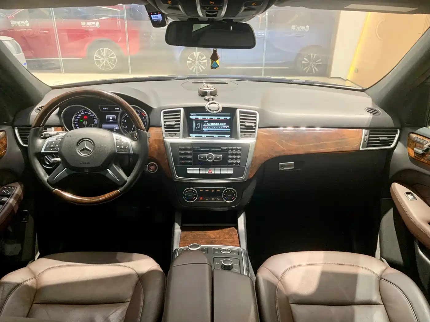 Mercedes-Benz M-Class 2014 ML 400 4MATIC Luxury фото 8