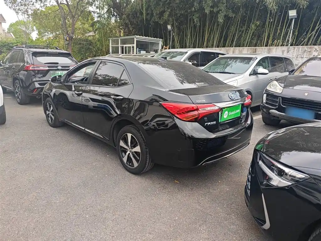 Toyota Levin Twin Engine E+ 2019 1.8PH V E-CVT Luxury Edition фото 23