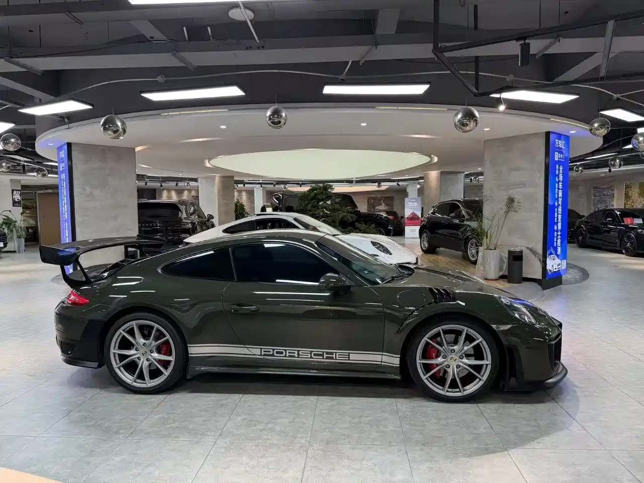 Фото 8 - Porsche 911