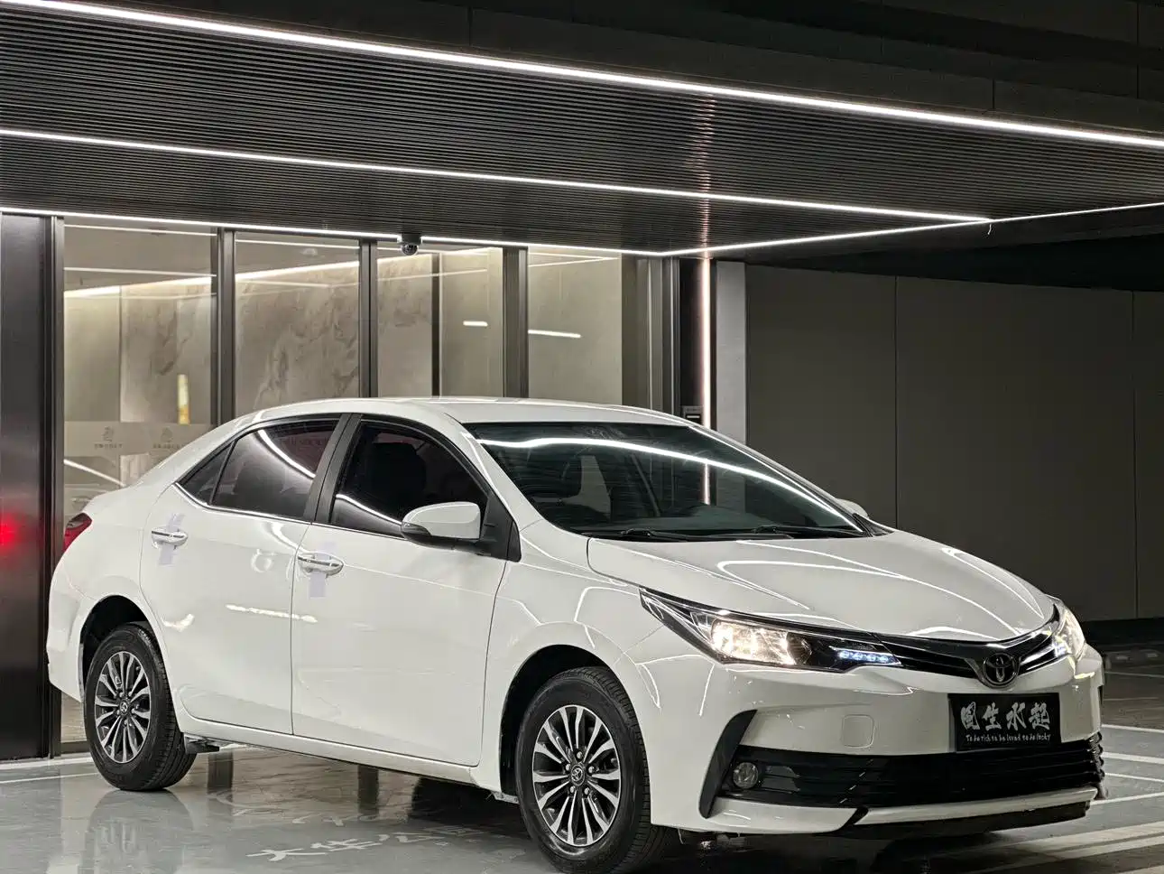 Toyota Corolla 2017 Facelift 1.2T S-CVT GL фото 3