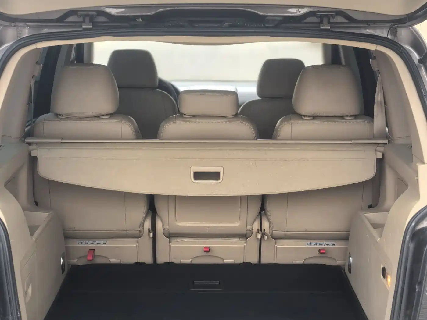 Volkswagen Touran 2011 1.4T DSG Intelligent Elite 5-seater фото 15