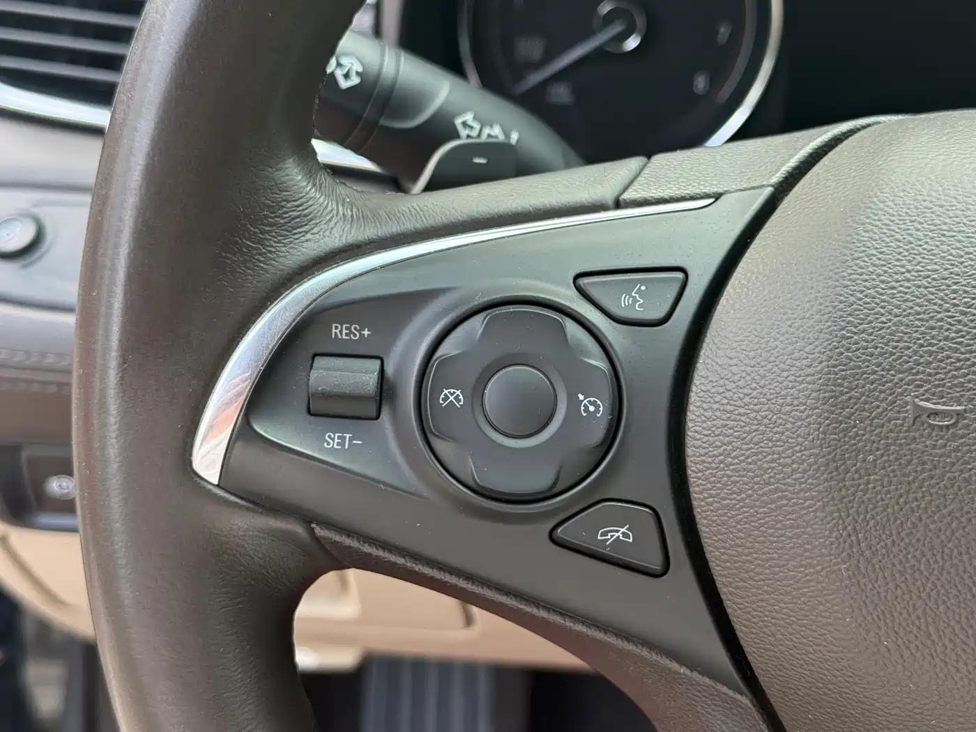 Фото 19 - Buick LaCrosse