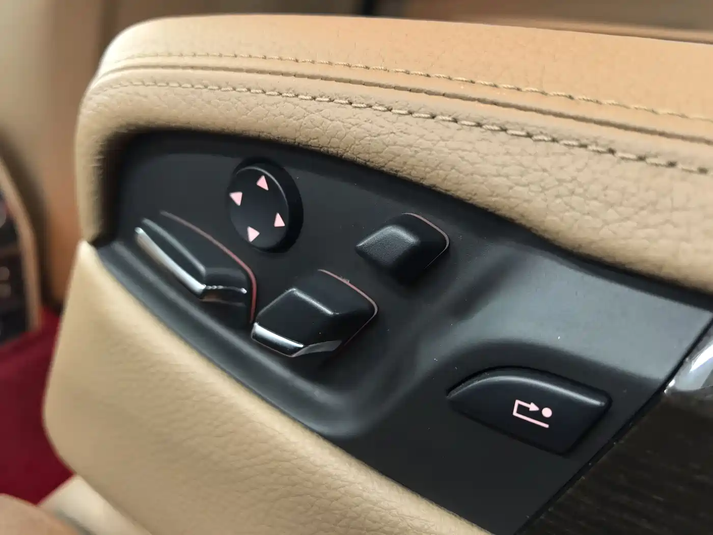 BMW 7 Series 2009 730Li Luxury фото 13