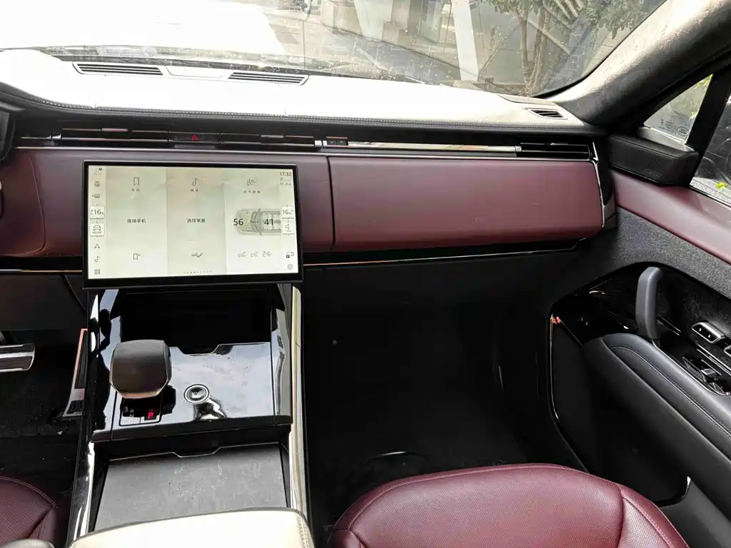 Фото 7 - Land Rover Range Rover Sport