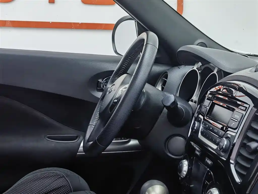 Infiniti ESQ 2014 1.6L Free Edition фото 22