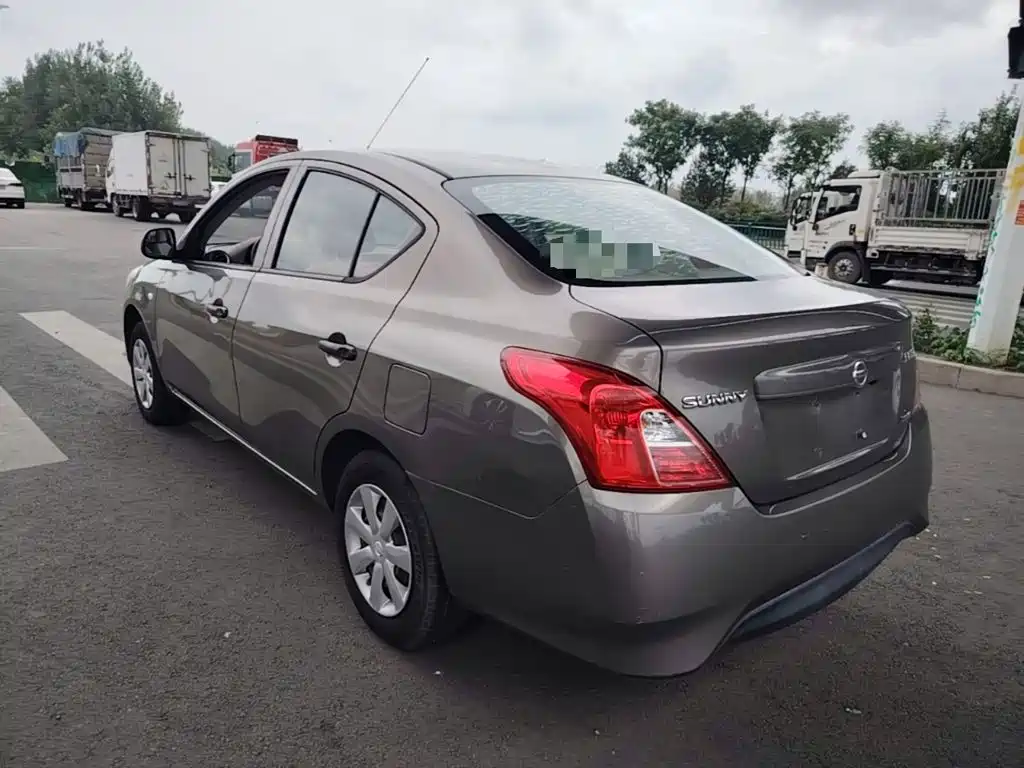 Nissan Sunny 2017 2016 1.5XE Manual Leading Edition