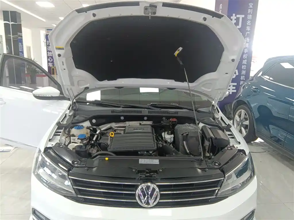 Volkswagen Sagitar 2018 1.6L Manual Comfort фото 20