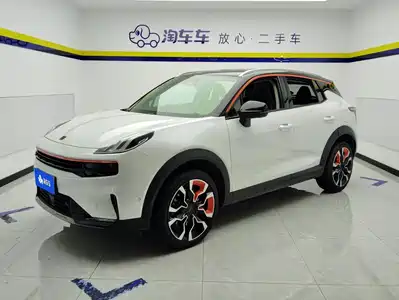 Lynk & Co 06