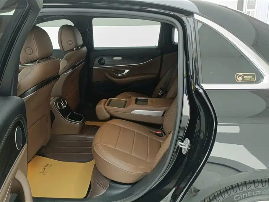 Mercedes-Benz E-Class New Energy 2022 Facelift E 350 e L Plug-in Hybrid Sport Sedan фото 11