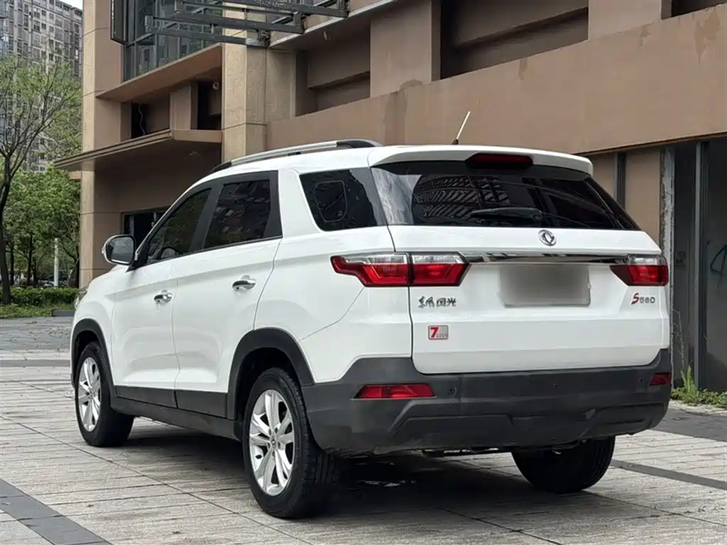 Dongfeng Fengguang Fengguang S560 2019 2018 1.8L CVT Elite 5-seater