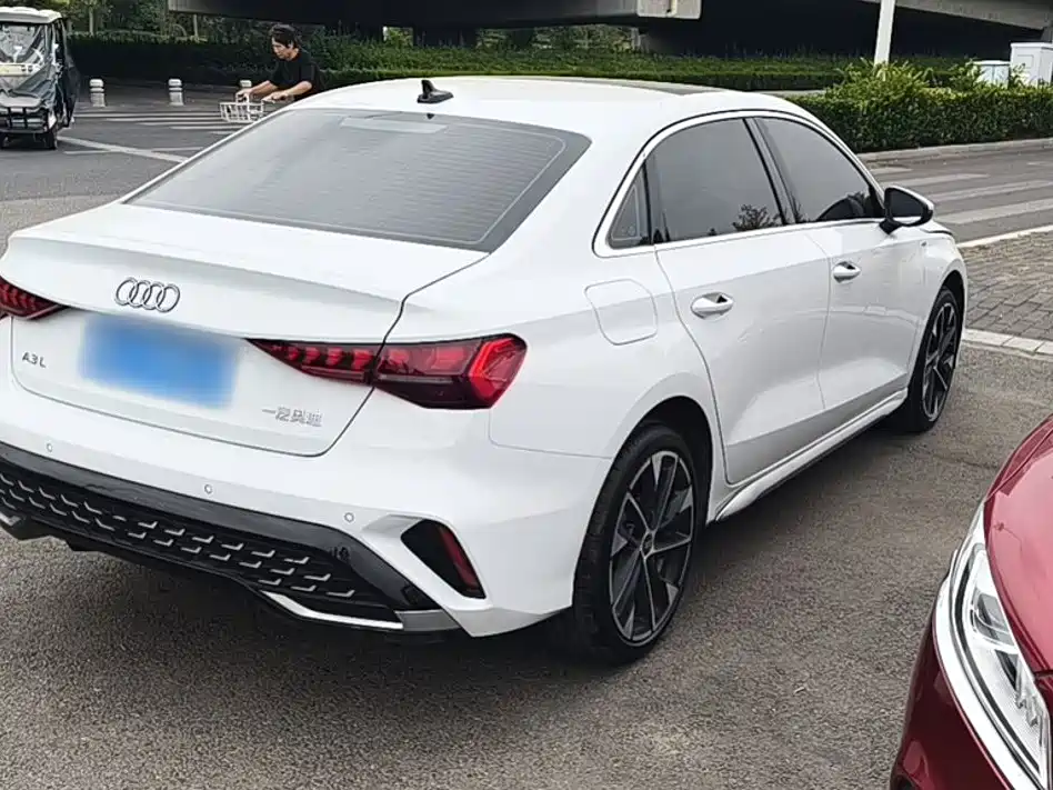 Audi A3 2026 2025 Facelift A3L Limousine 35TFSI Flying Spur Premium