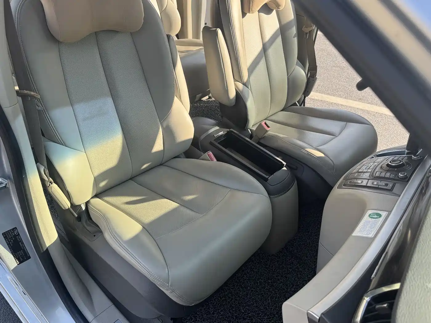 Buick GL8 2011 3.0L XT Luxury Business Flagship фото 18