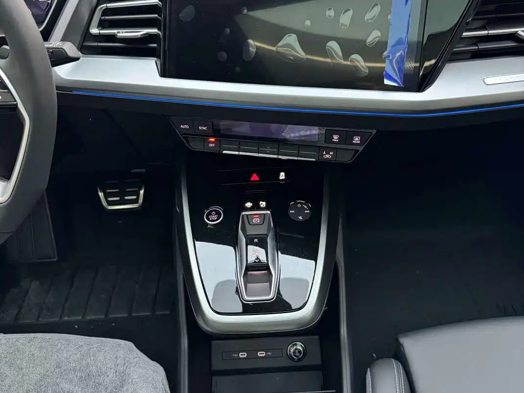 Audi Q4 e-tron 2026 2024 40 e-tron Pioneer Edition
