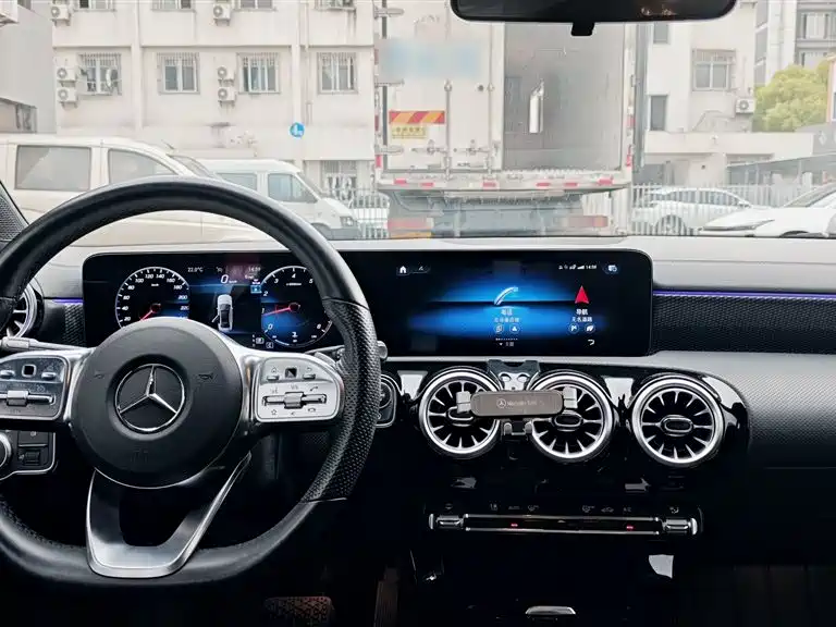 Mercedes-Benz A-Class 2022 Facelift III A 200 L Sport Sedan Fashion фото 13