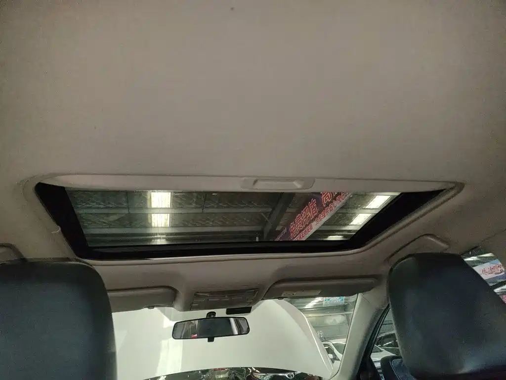 Photo 14 - Toyota Corolla