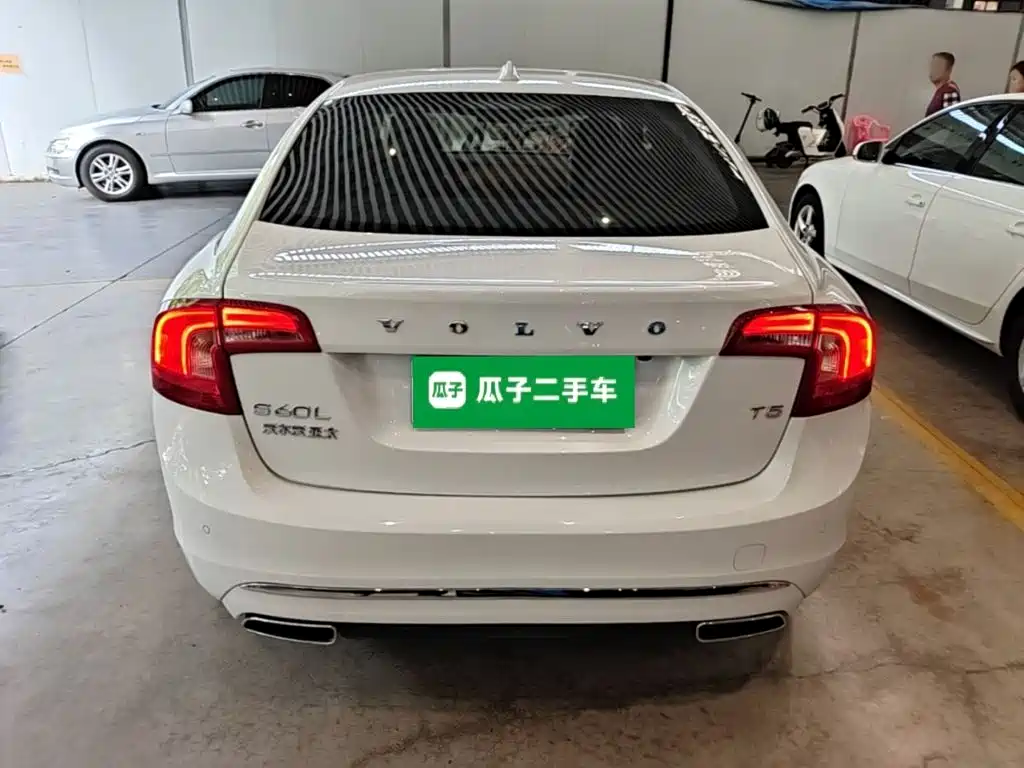 Photo 6 - Volvo S60