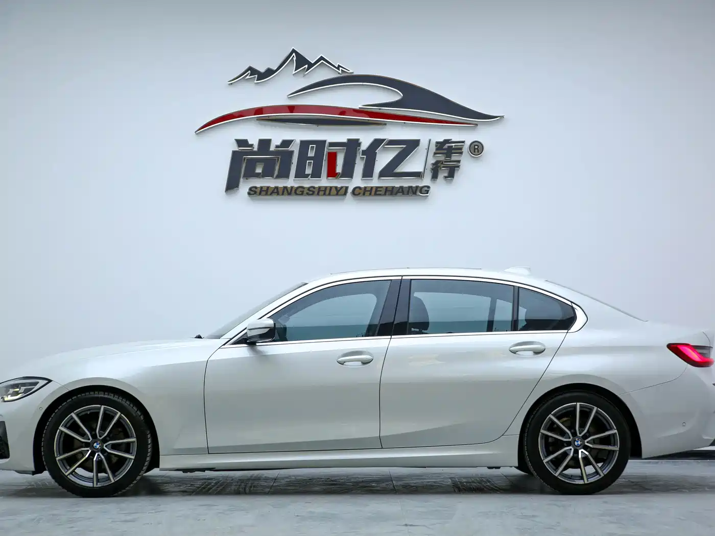 BMW 3 Series 2020 325Li M Sport Package фото 4