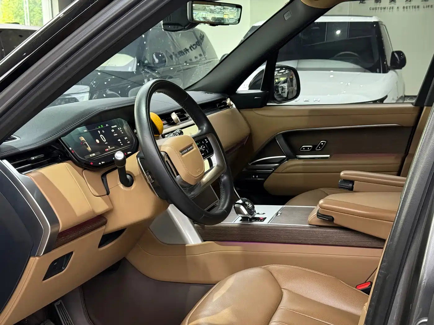 Land Rover Range Rover 2024 2024 3.0 L6 400PS Golden Age Extended 7-Seater