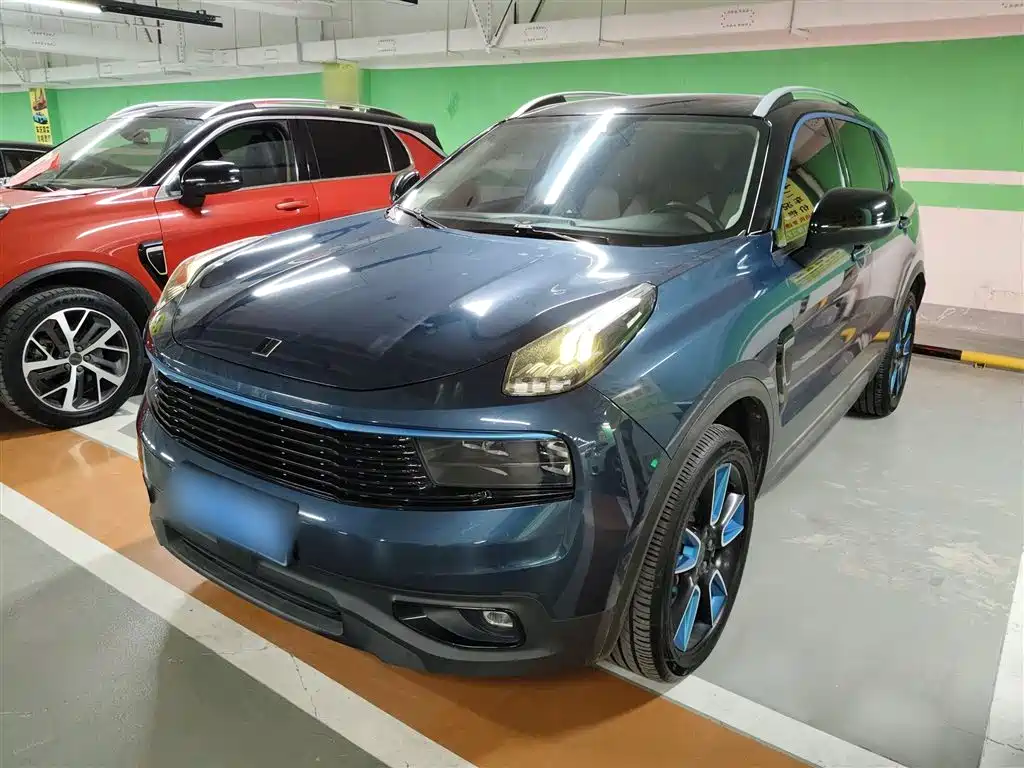 Lynk & Co 01 2017 2.0T 2WD Pro Shine Edition фото 2