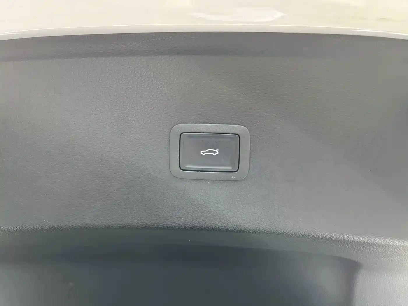 Hongqi H6 2023 2023 2.0T Premium Edition