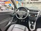 Photo 8 - Peugeot 301