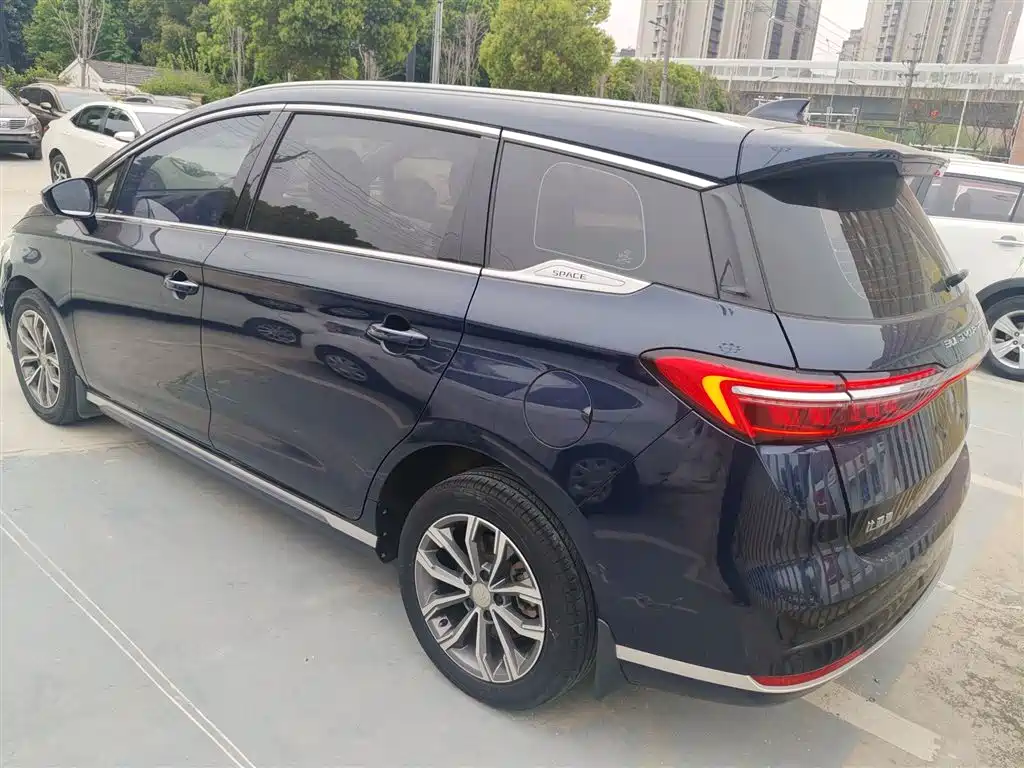 BYD Song MAX 2021 Upgrade 1.5T Automatic Luxury Edition 6-Seater фото 5