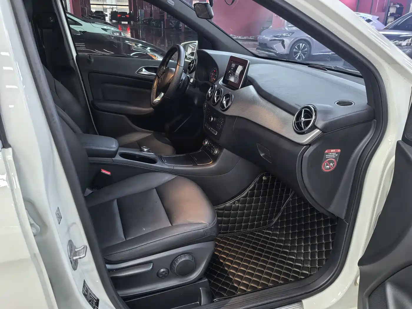Mercedes-Benz B-Class 2015 B 200 Style фото 9