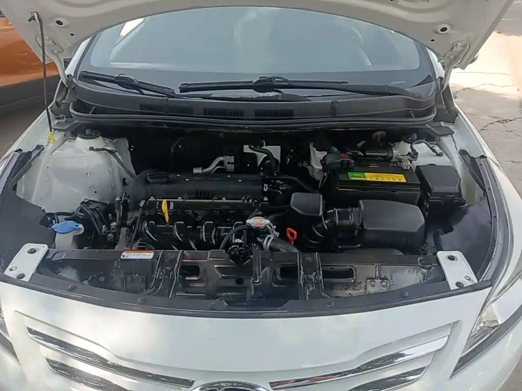 Hyundai Reina 2016 2016 1.4L Automatic GLX Leading