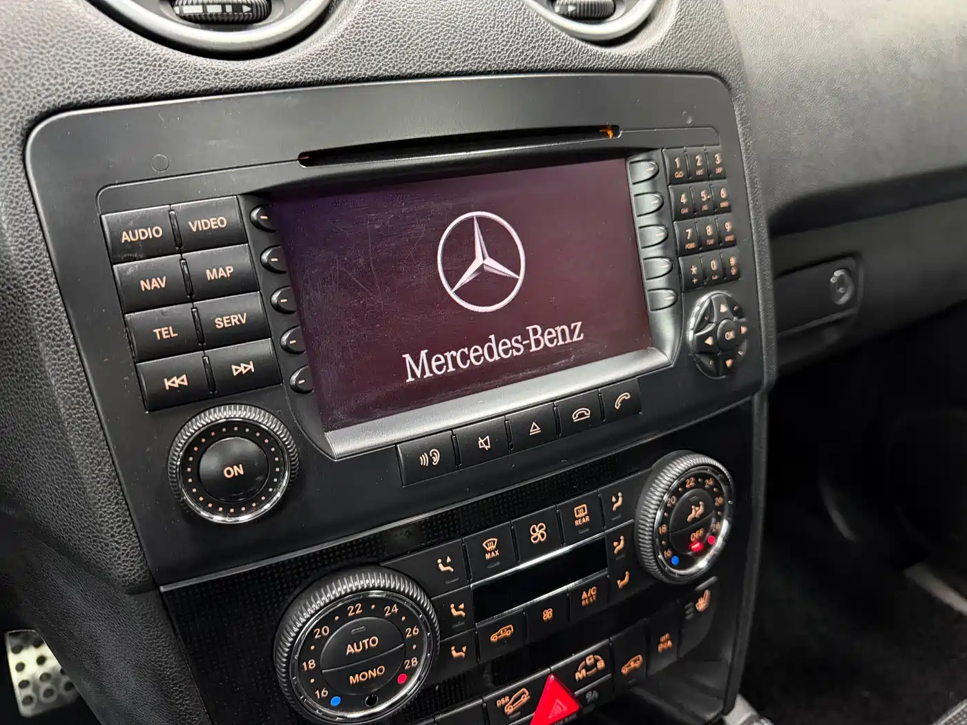 Mercedes-Benz M-Class AMG 2007 AMG ML 63 фото 10