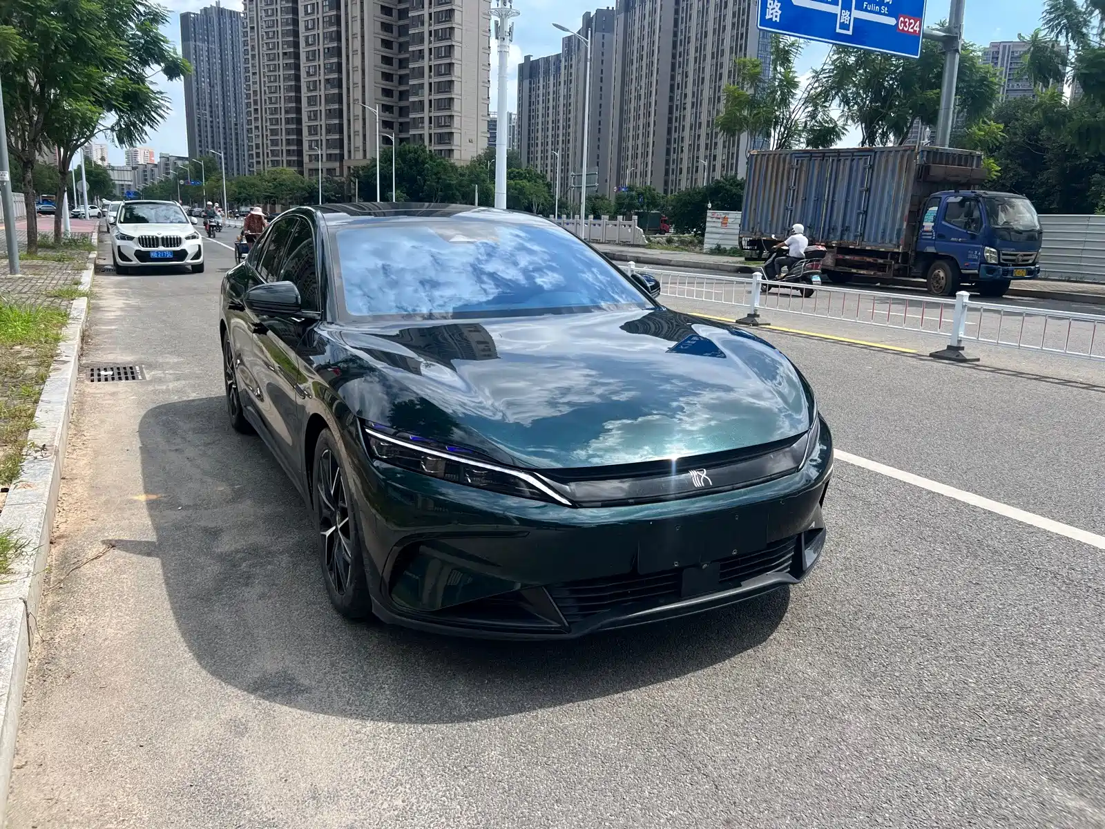 Фото 3 - BYD Han