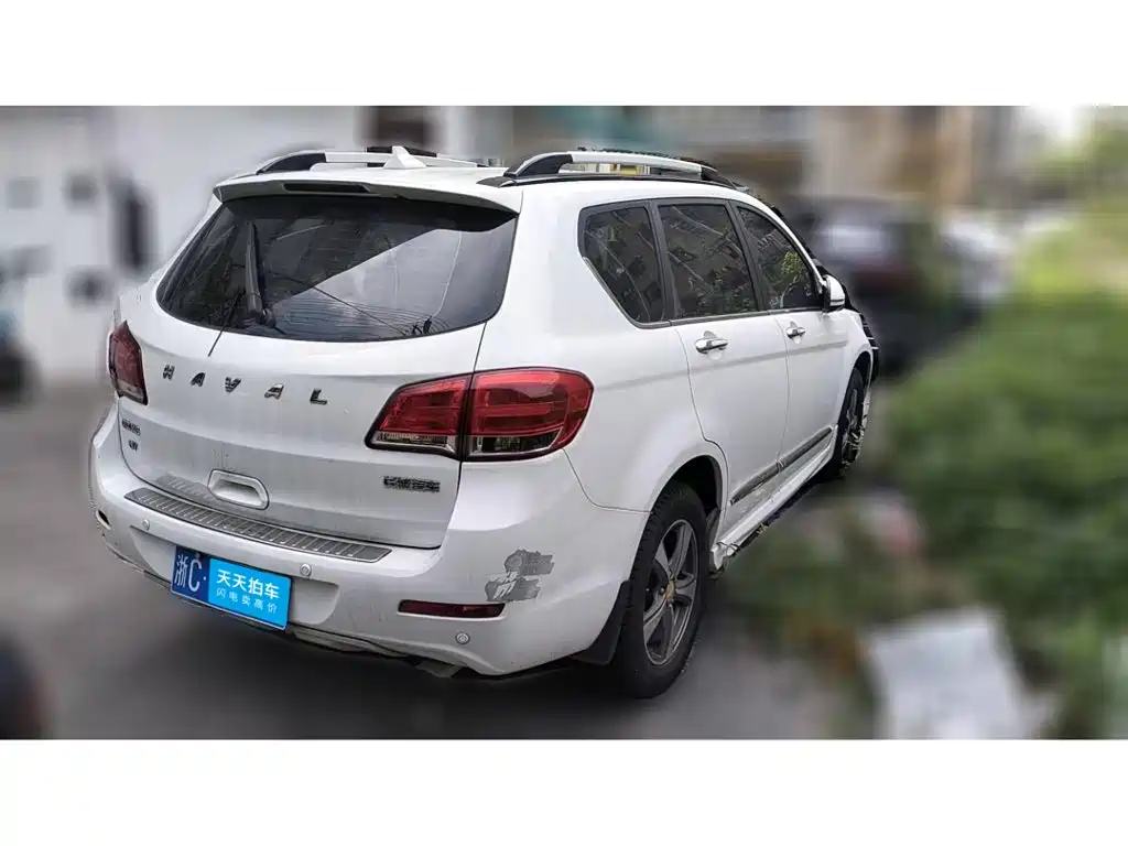 Photo 2 - Haval H6