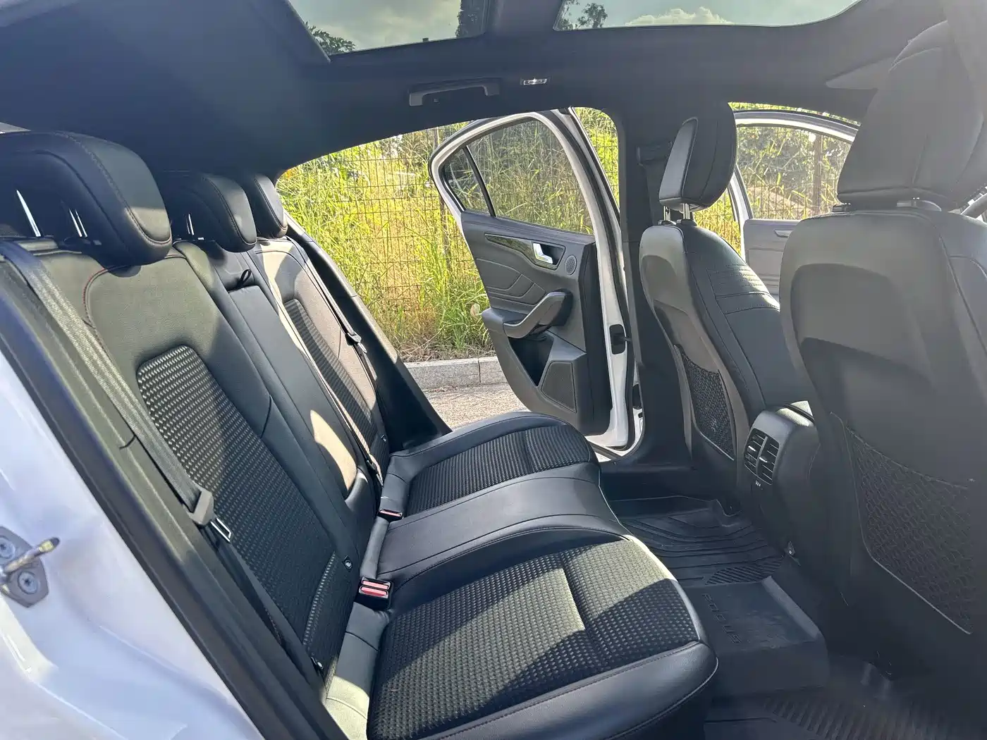 Ford Focus 2022 2021 Hatchback EcoBoost 180 Automatic ST Line
