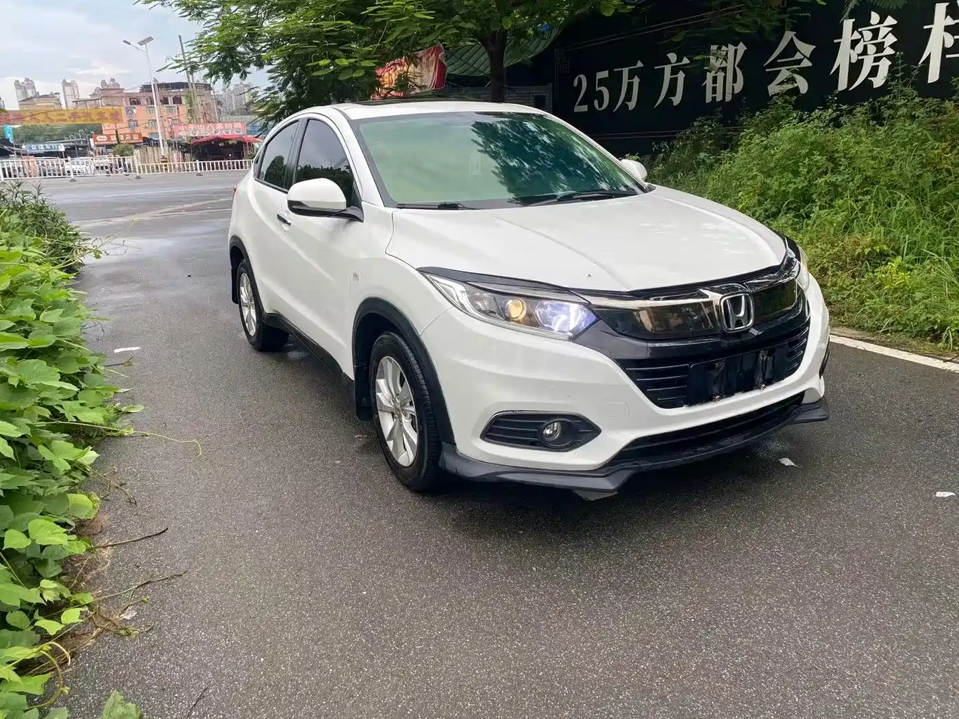 Фото 3 - Honda Vezel