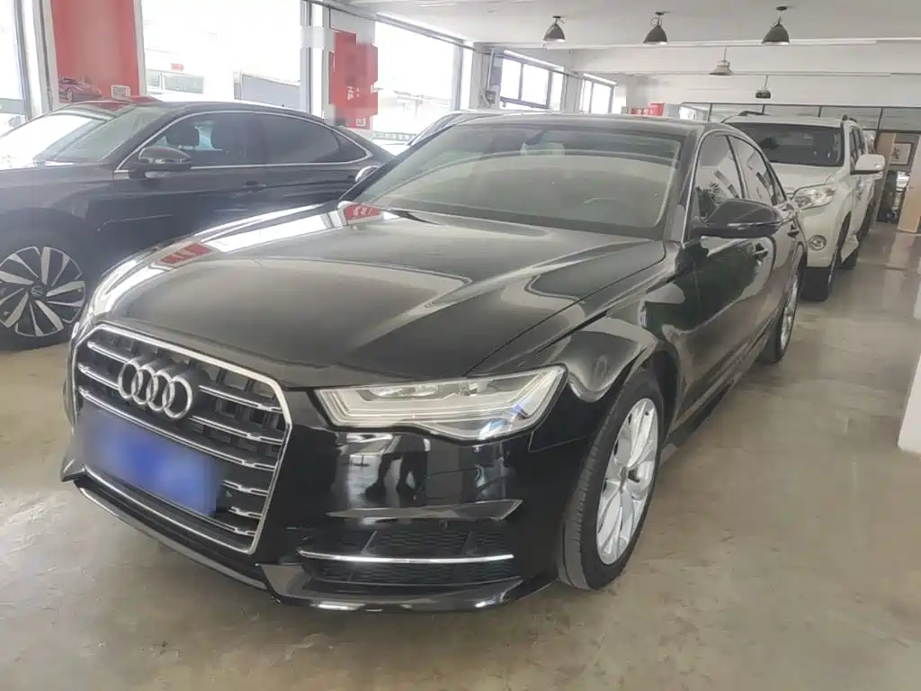 Фото 1 - Audi A6L