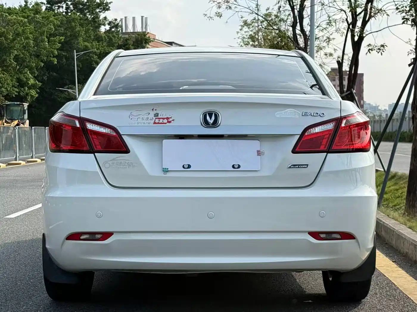 Фото 11 - Changan Eado