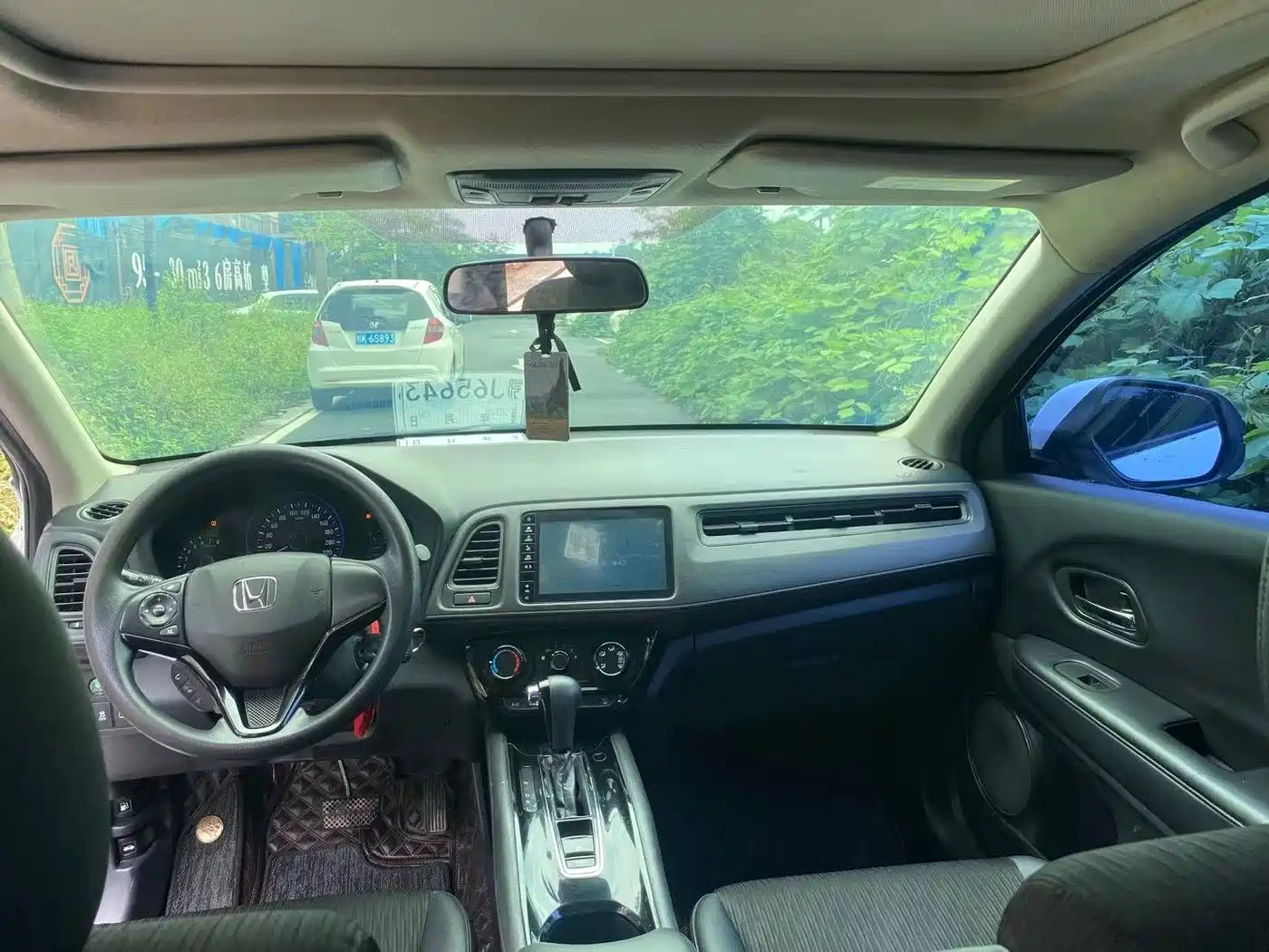 Фото 9 - Honda Vezel
