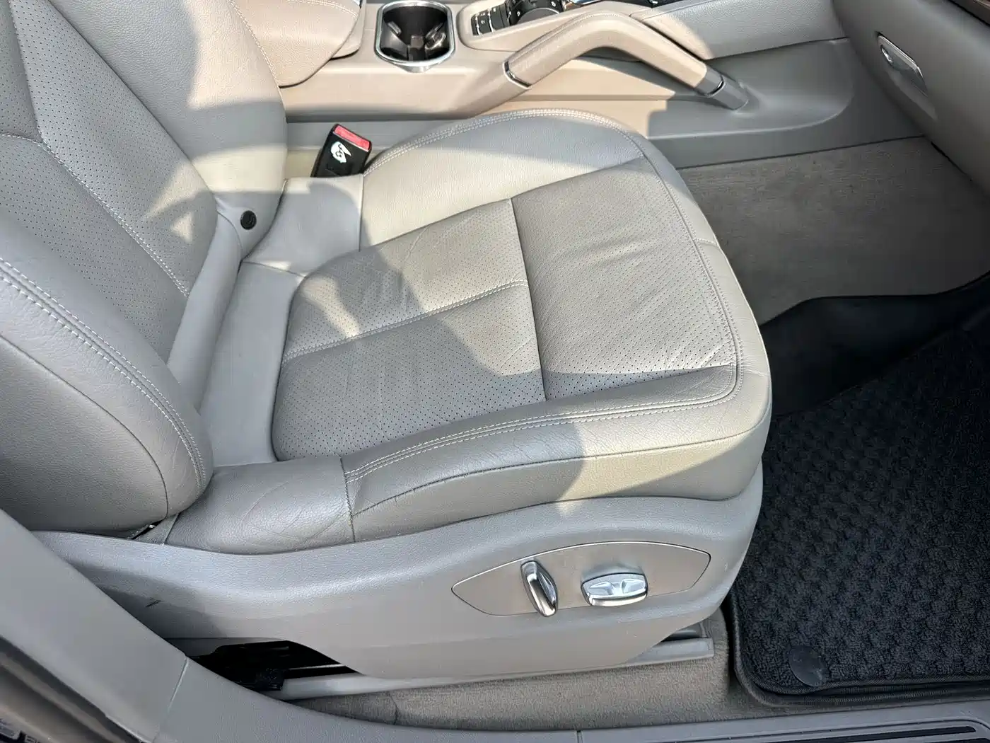 Porsche Cayenne 2011 Cayenne 3.0T фото 9