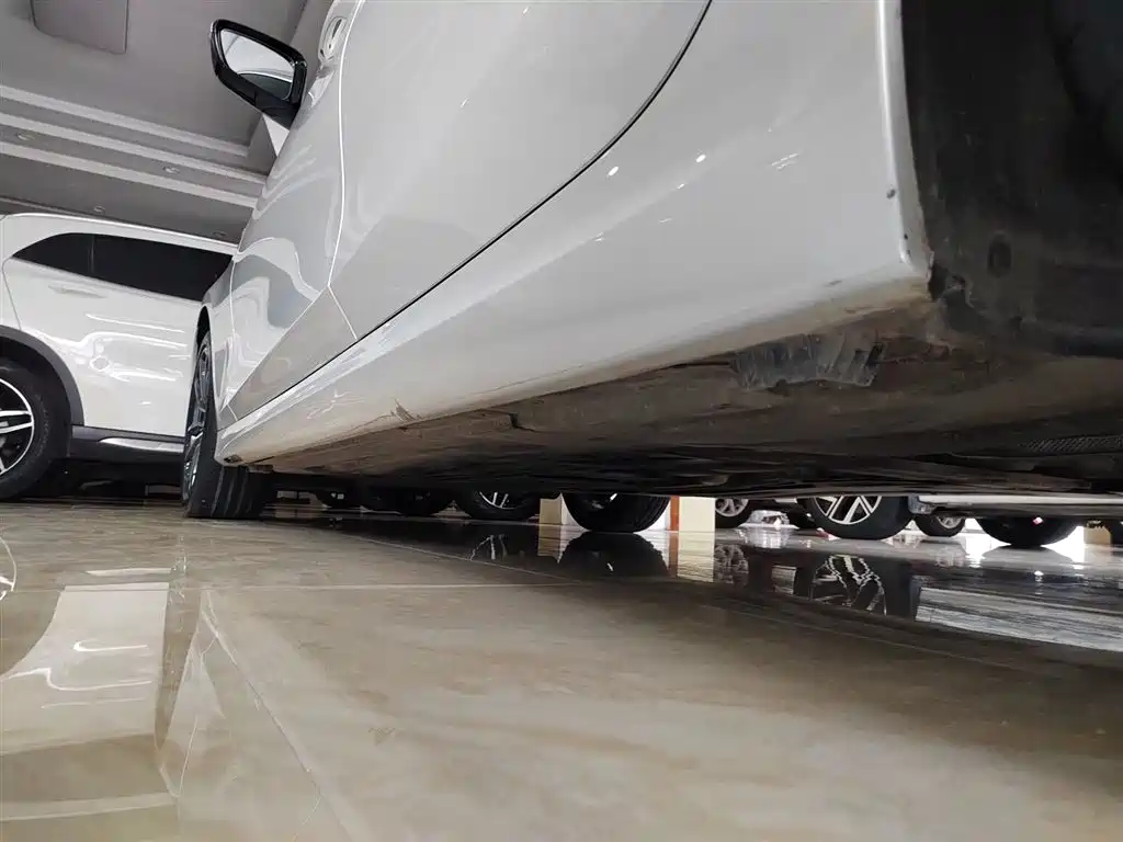 BMW 3 Series 2022 325Li M Sport Package фото 22