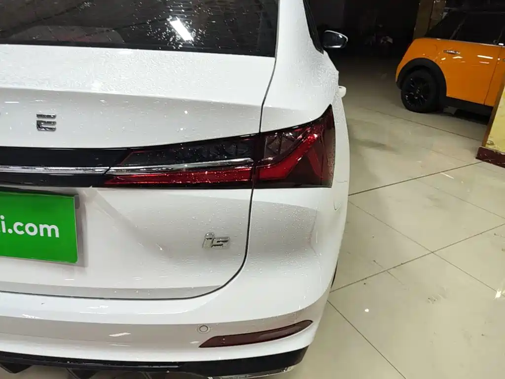 Roewe i5 2025 2023 1.5L CVT Luxury Edition