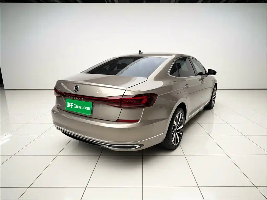 Volkswagen Passat 2022 330TSI Premium Edition фото 7