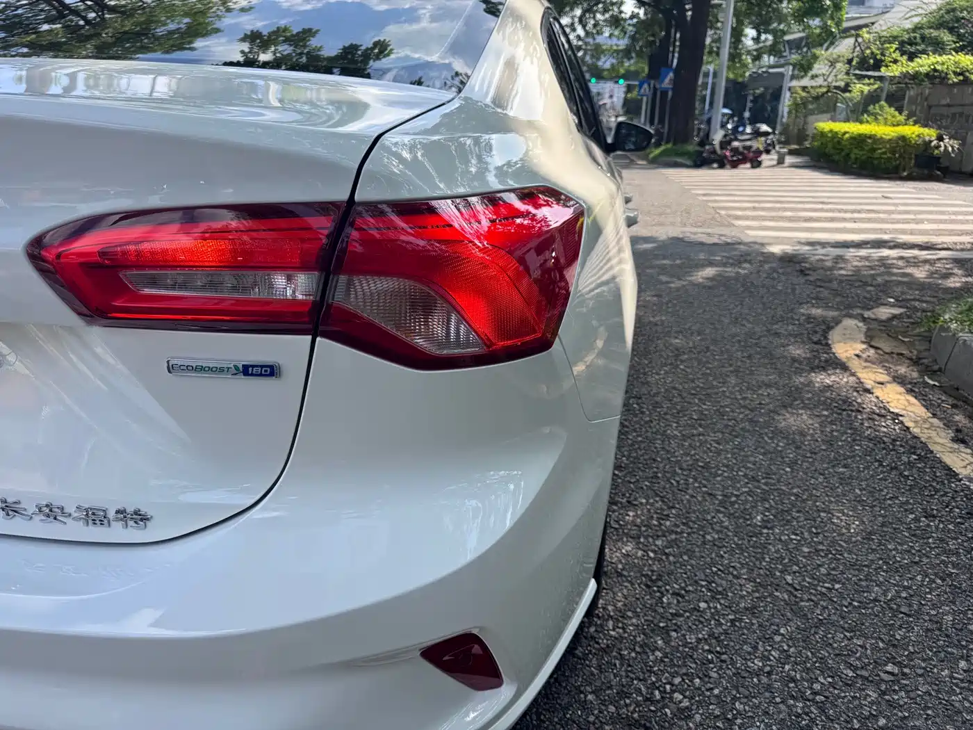 Ford Focus 2019 2020 Sedan EcoBoost 180 Automatic Sharp Trend Type